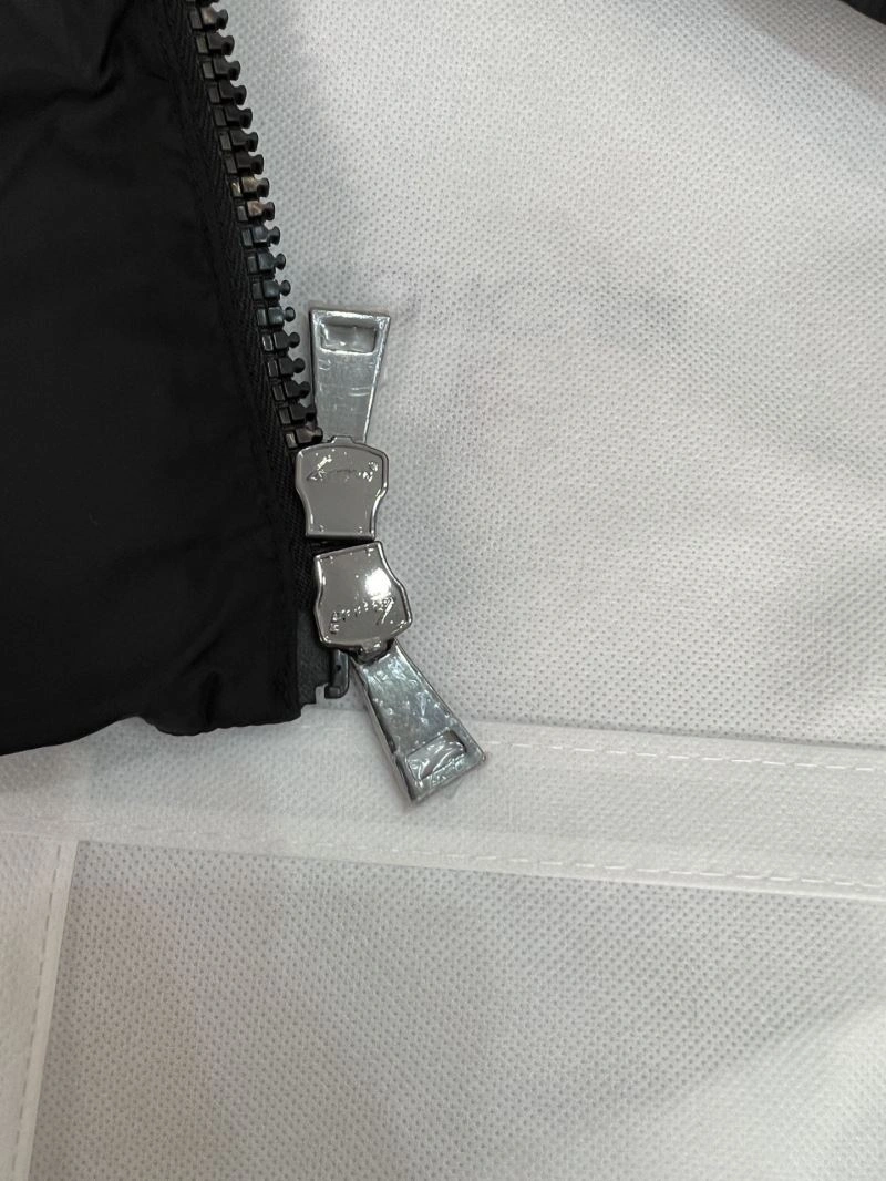 Durable Moncler Down Jackets 144904