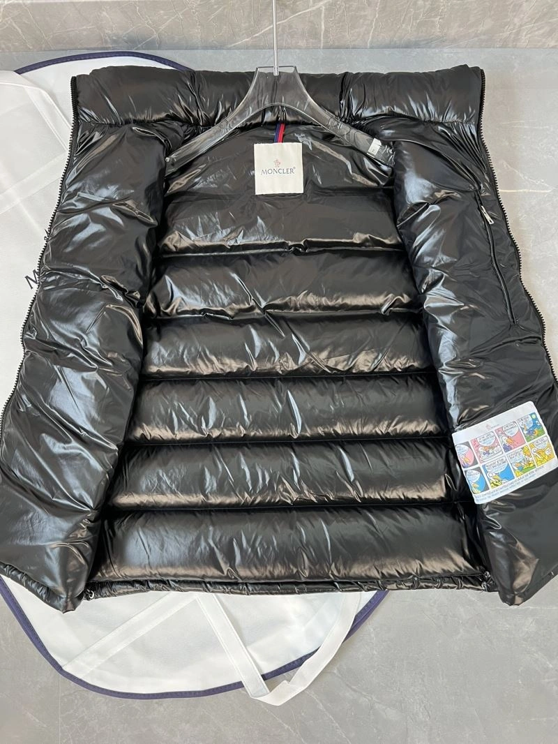 Moncler Down Jackets AllSeason 144898