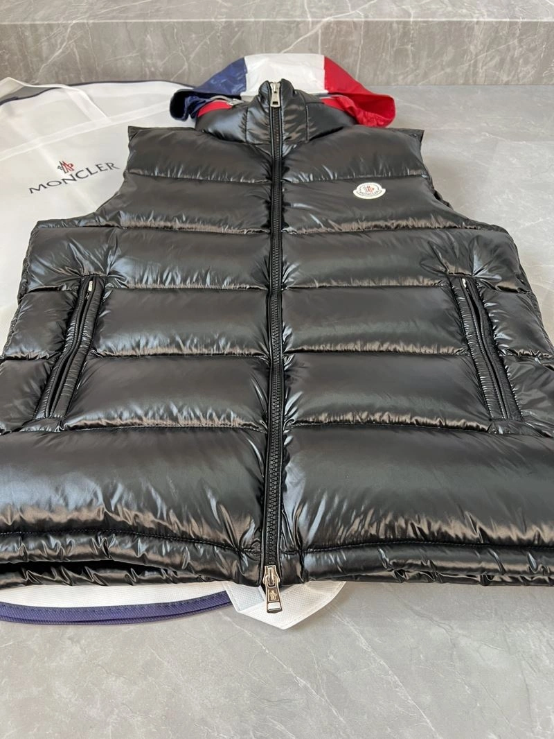 Moncler Down Jackets AllSeason 144898