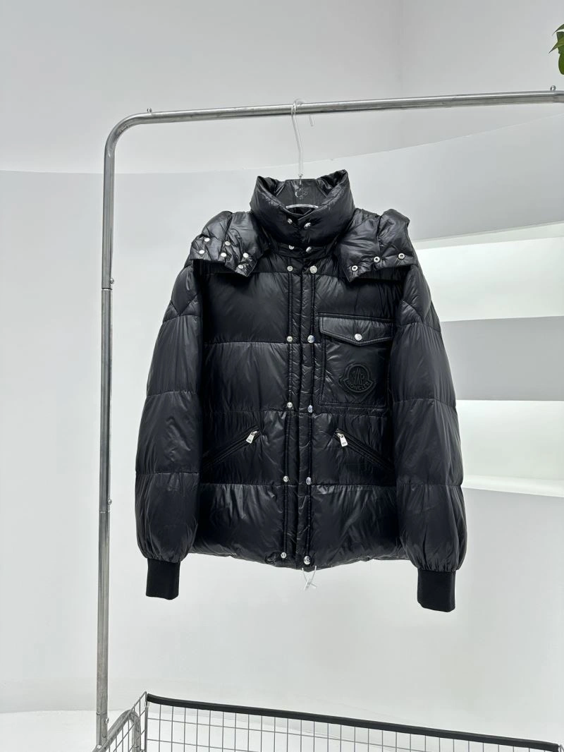 Sporty Moncler Down Jackets 144894