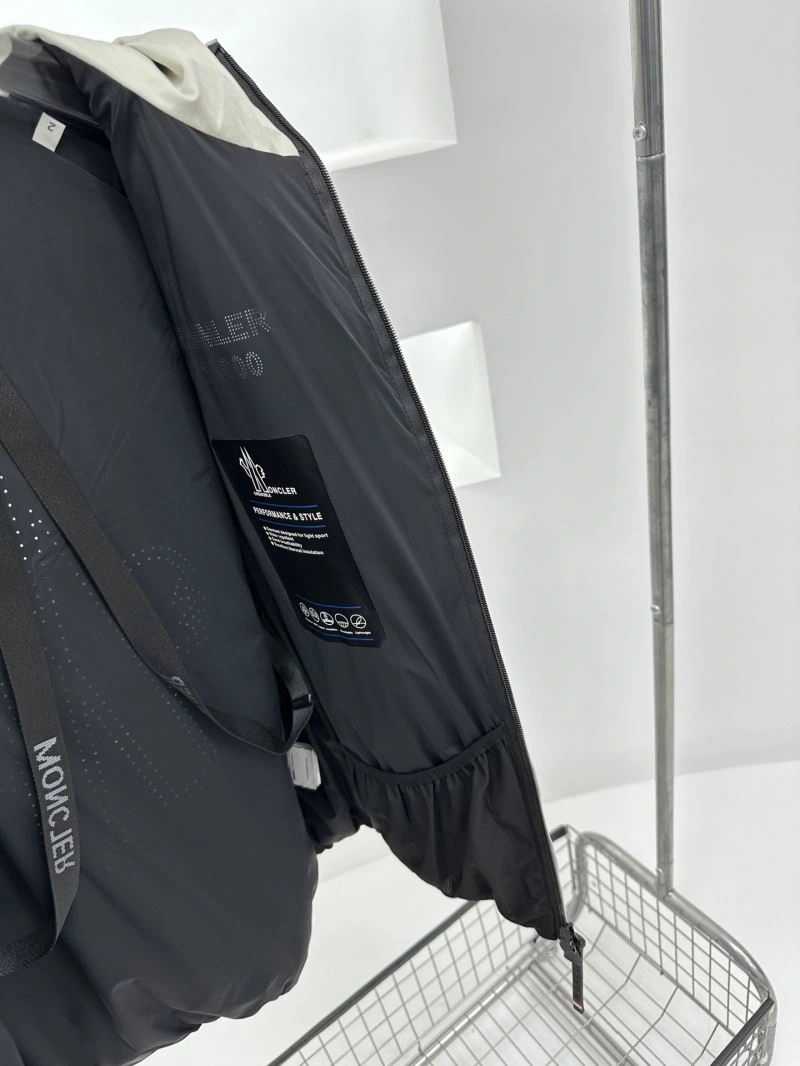 EyeCatching Moncler Down Jackets 144907