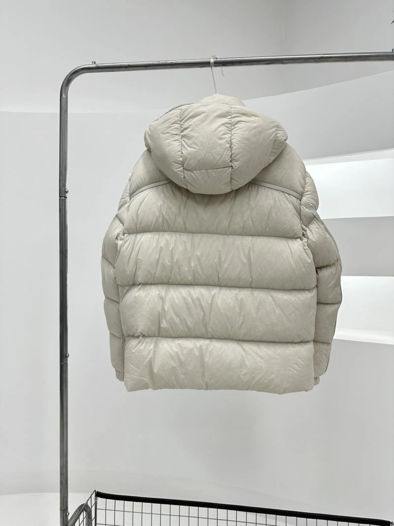 Moncler Down Jackets Bright 144890