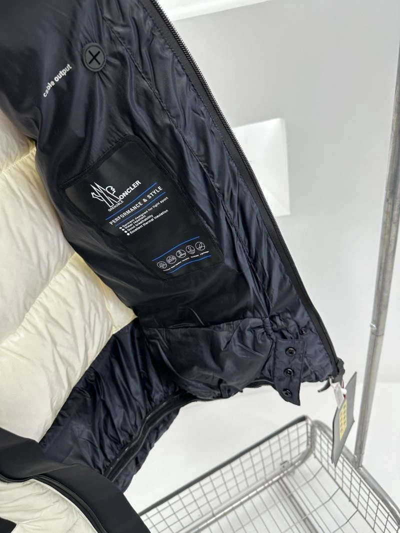 ModernLook Moncler Down Jackets 144888