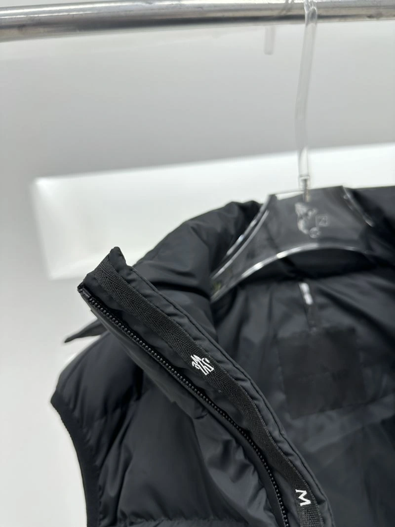Moncler Down Jackets Soft 144886