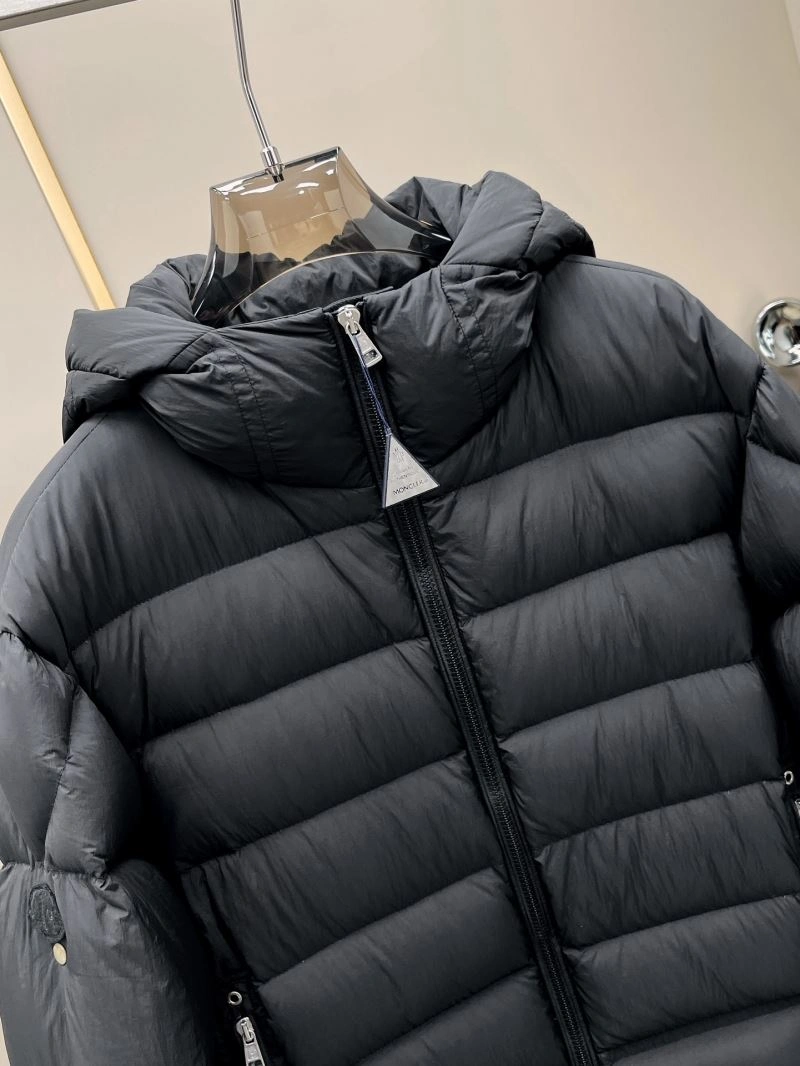 Supportive Moncler Down Jackets 144882