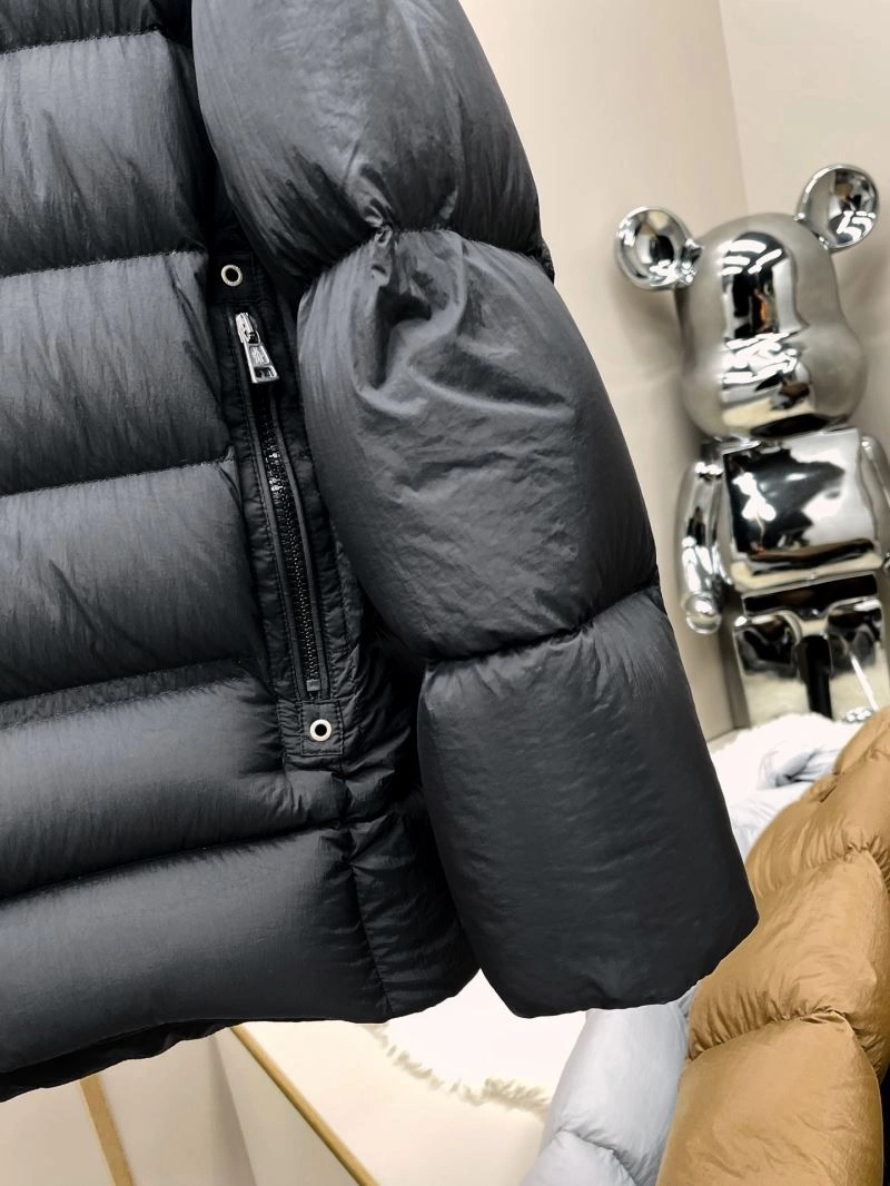 Supportive Moncler Down Jackets 144882