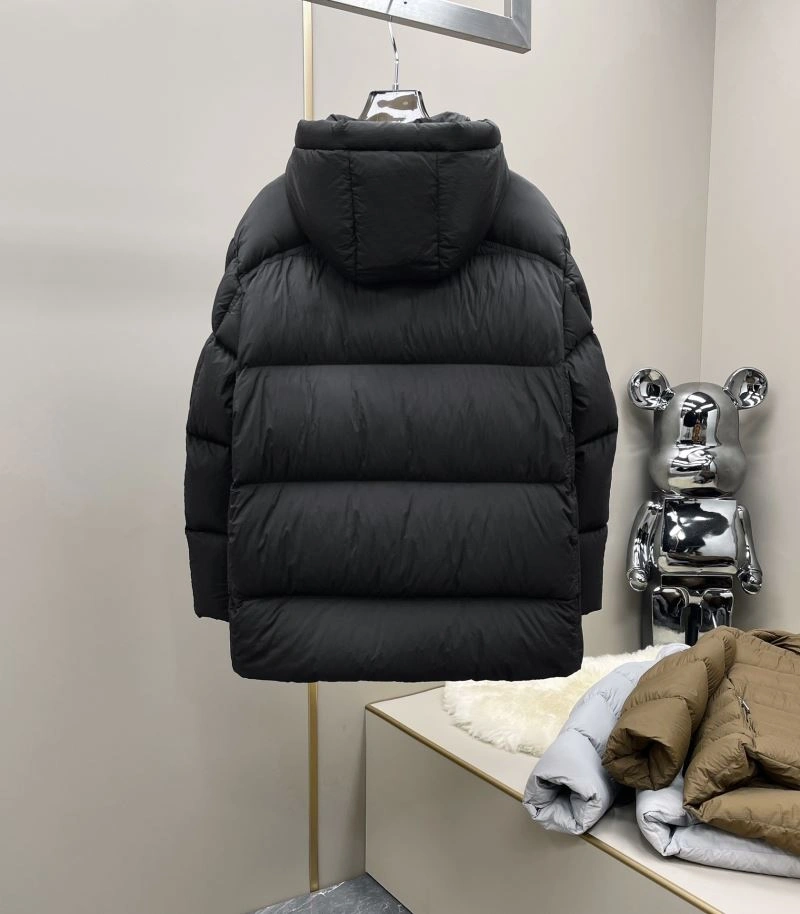 Supportive Moncler Down Jackets 144882
