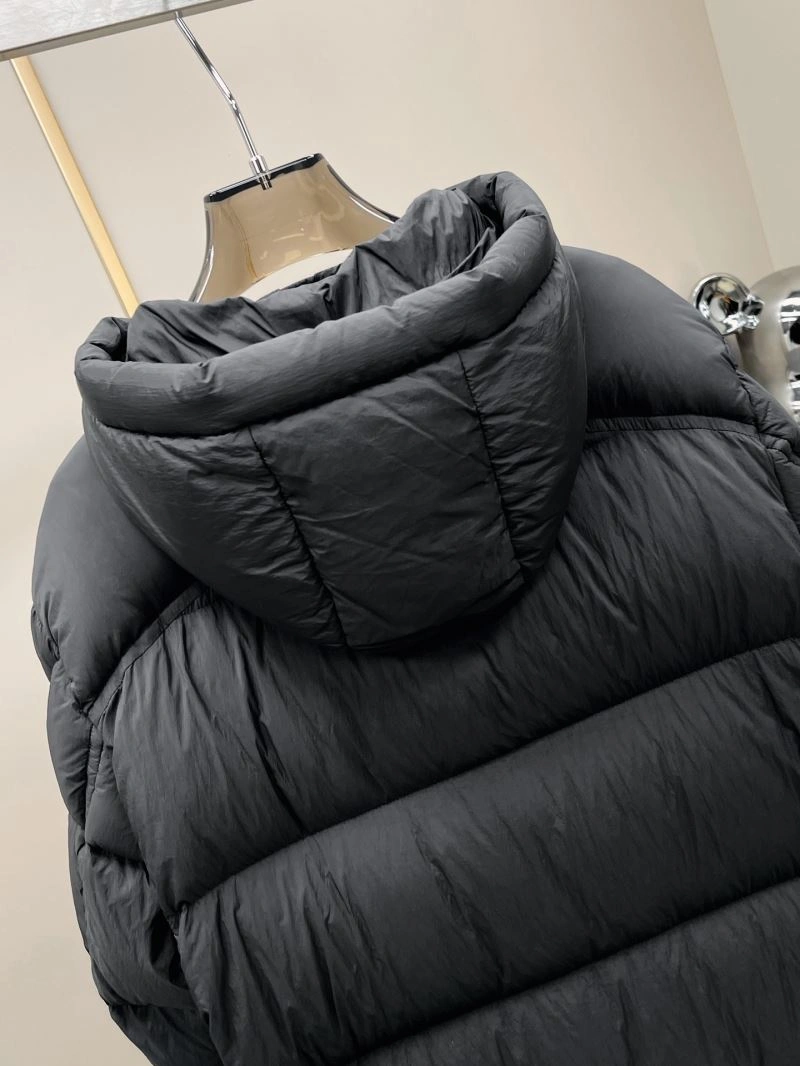 Supportive Moncler Down Jackets 144882