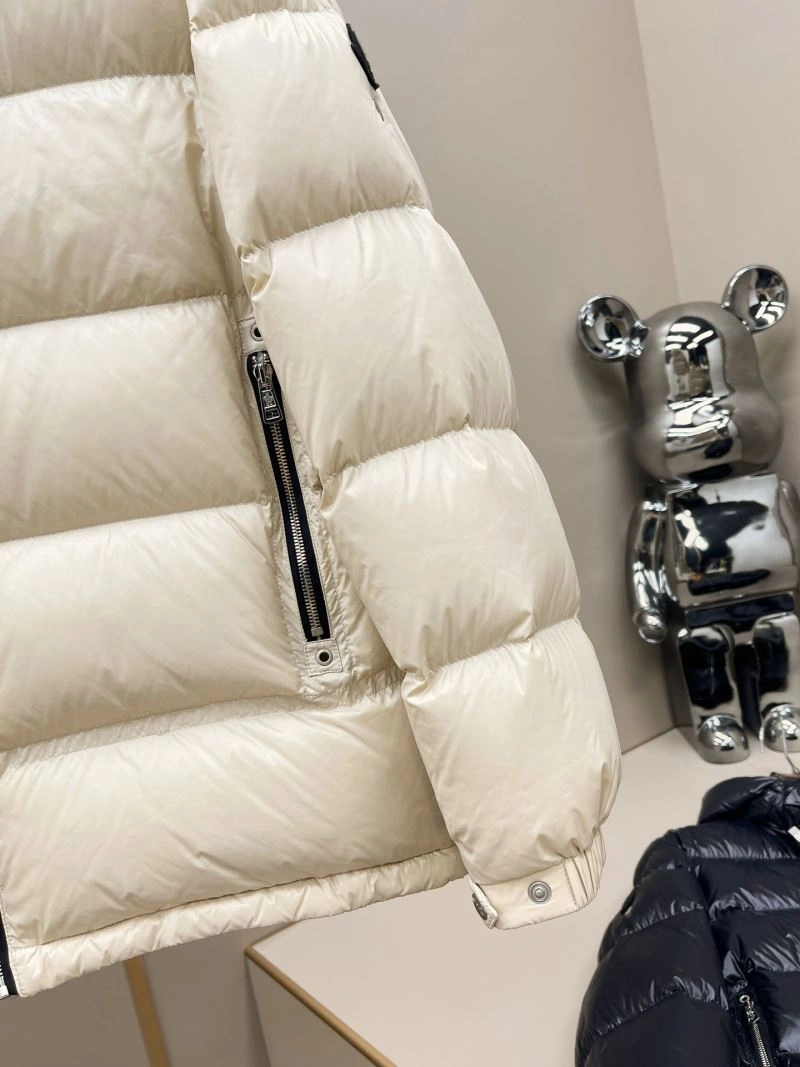 FashionForward Moncler Down Jackets 144871