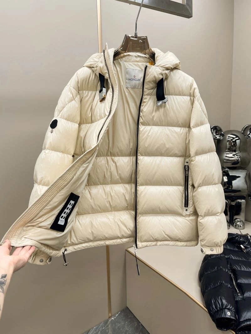 FashionForward Moncler Down Jackets 144871