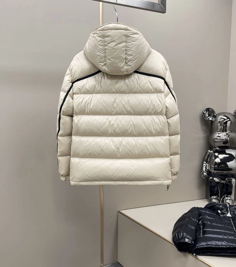 FashionForward Moncler Down Jackets 144871