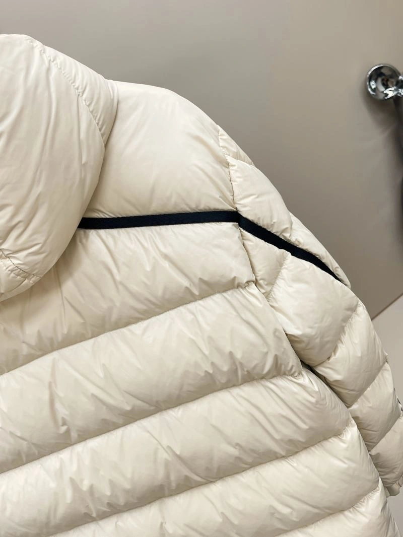 FashionForward Moncler Down Jackets 144871