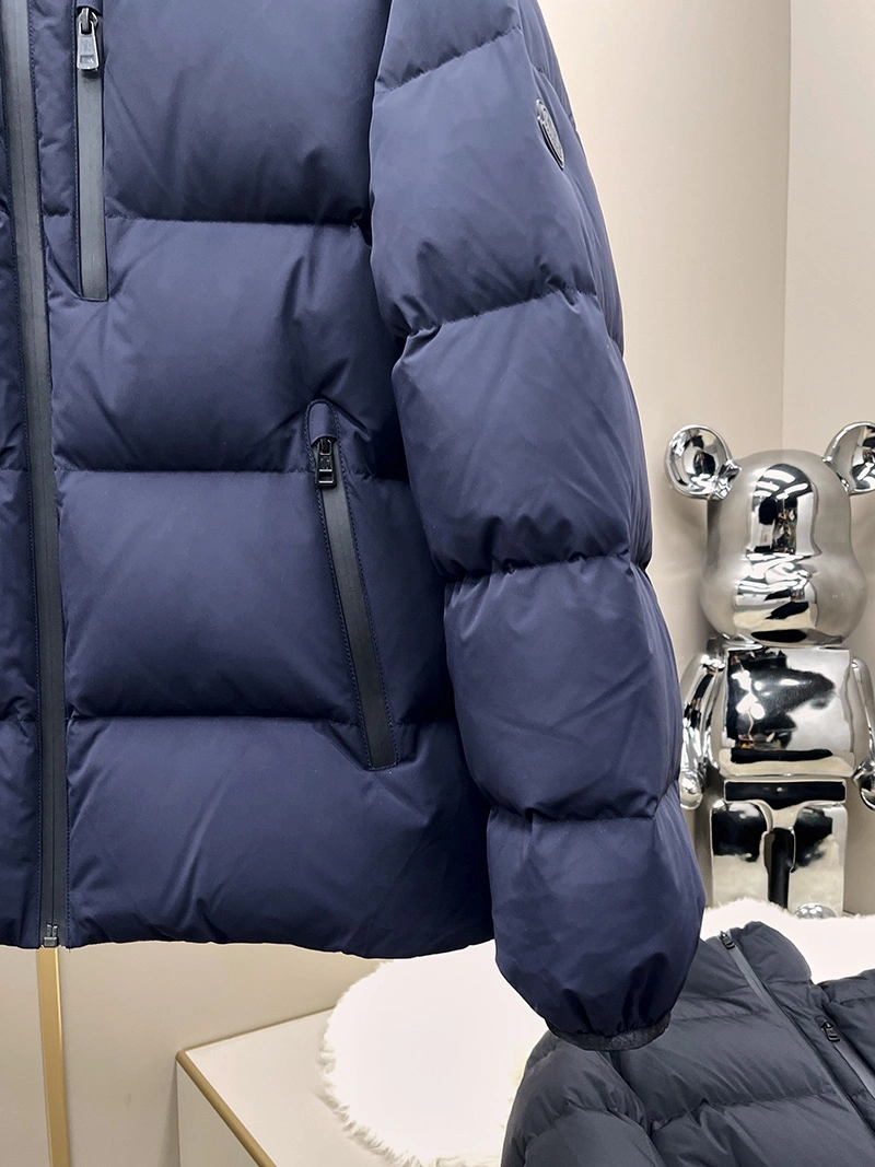 Modern Moncler Down Jackets 144867