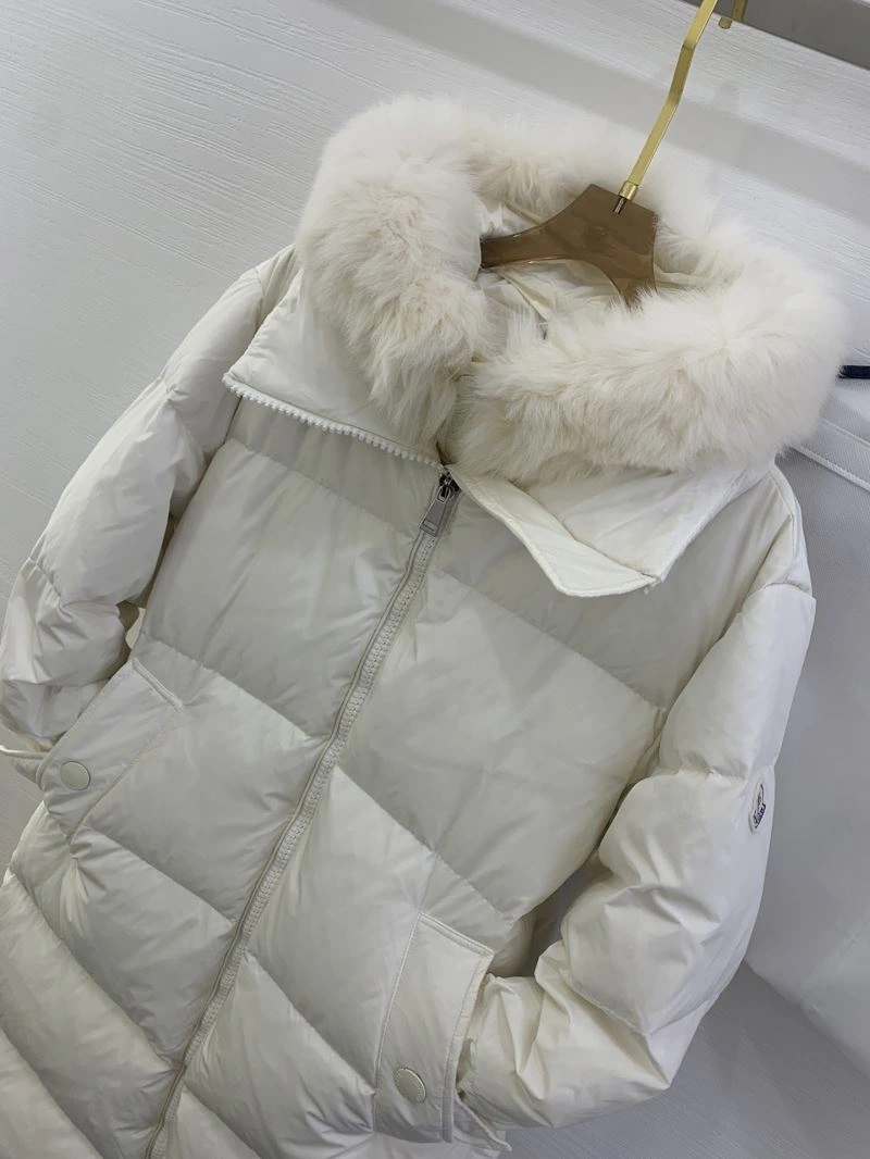 Moncler Down Jackets Sporty 144874