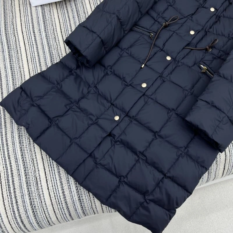 Sleek Moncler Down Jackets 144863