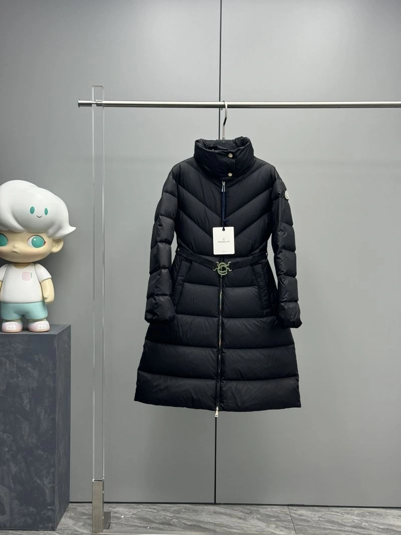 Moncler Down Jackets Trendsetting 144849