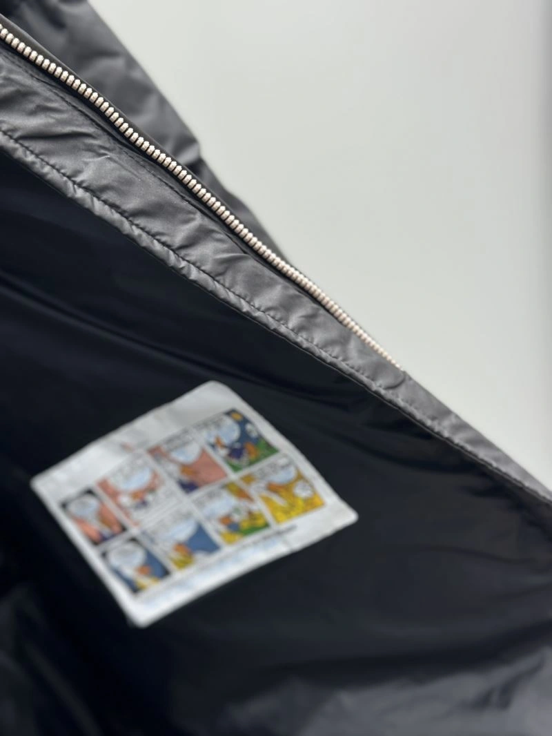 Moncler Down Jackets Trendsetting 144849