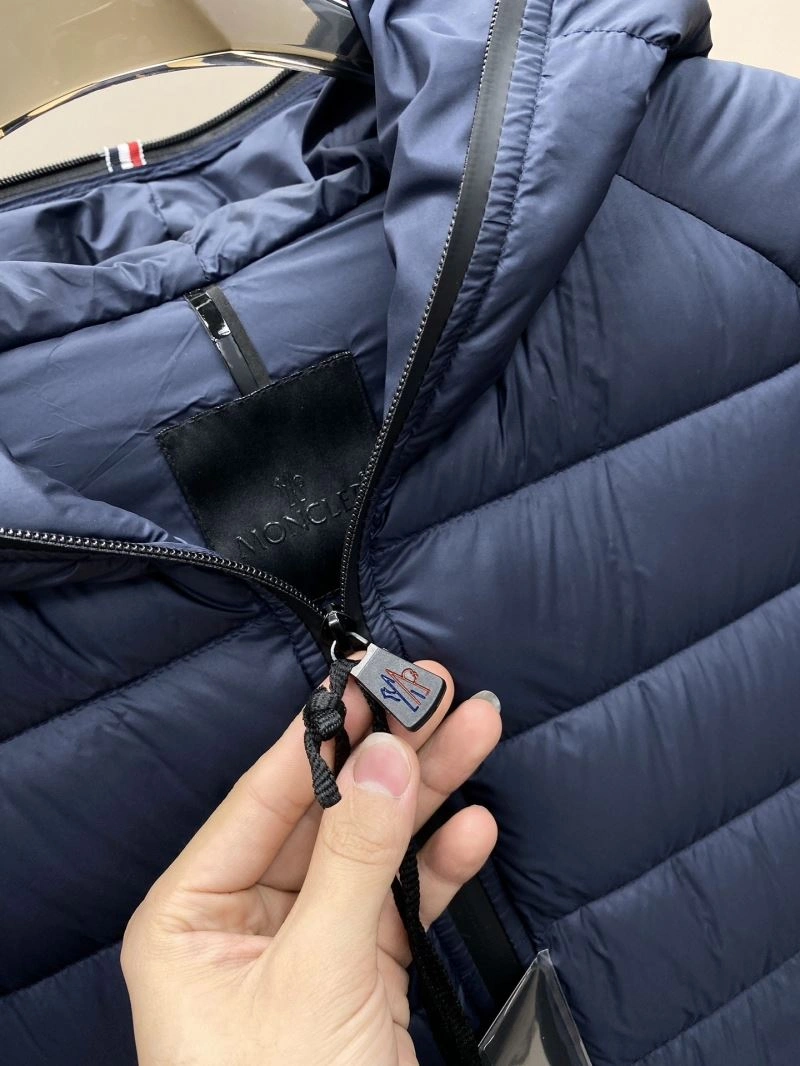 Unisex Moncler Down Jackets 144860