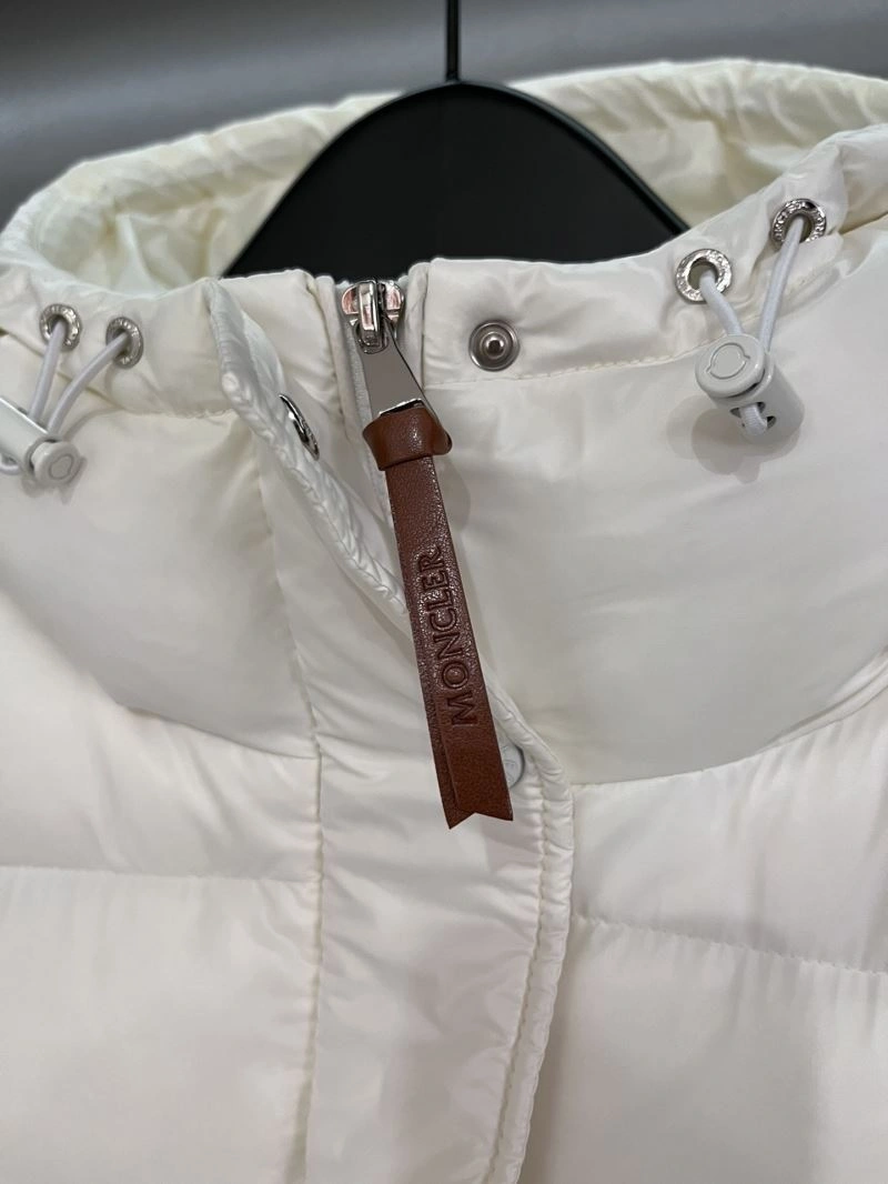 FashionForward Moncler Down Jackets 144848