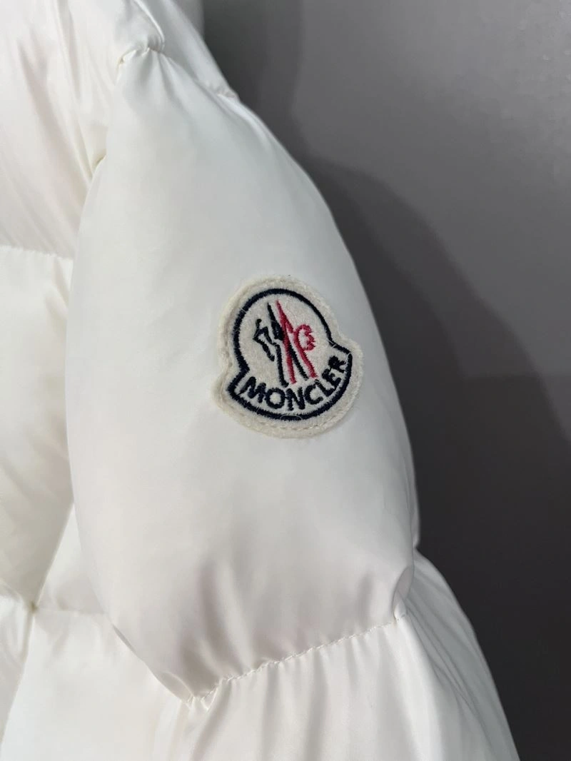 FashionForward Moncler Down Jackets 144848