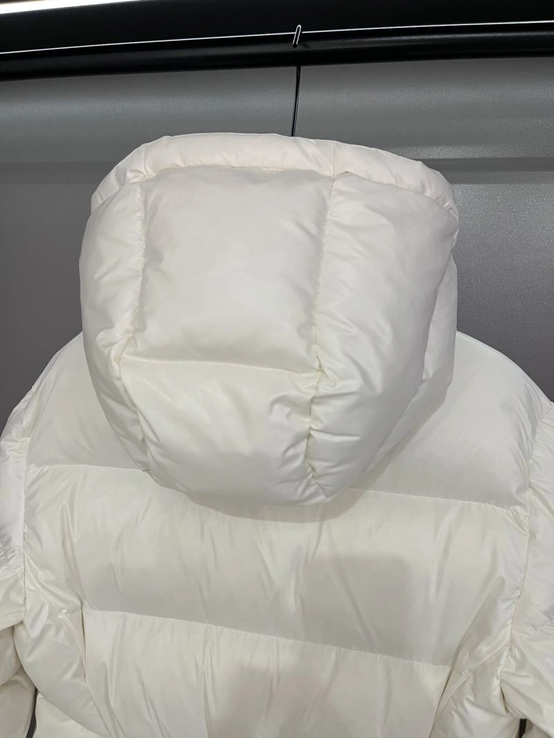 FashionForward Moncler Down Jackets 144848