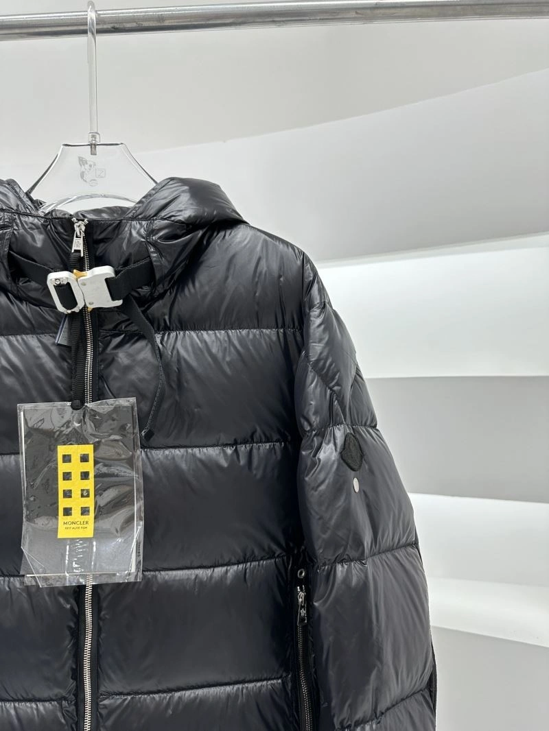 Moncler Down Jackets Cozy 144841