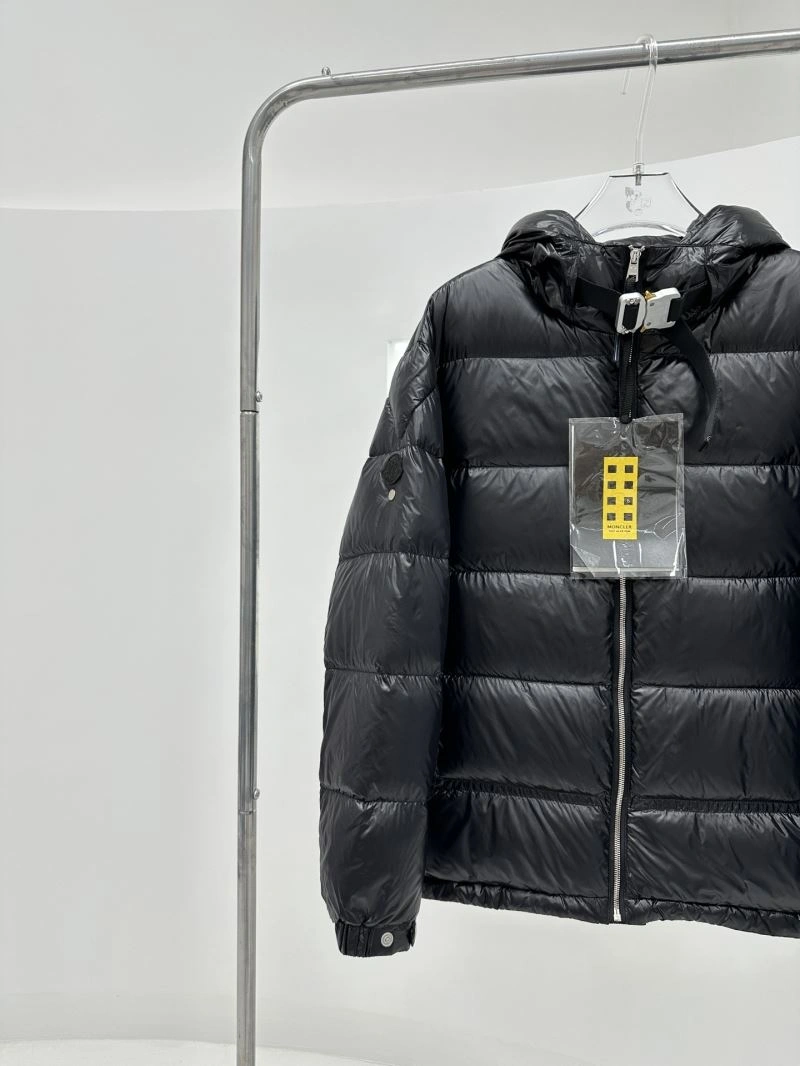 Moncler Down Jackets Cozy 144841