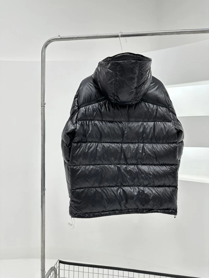 Moncler Down Jackets Cozy 144841
