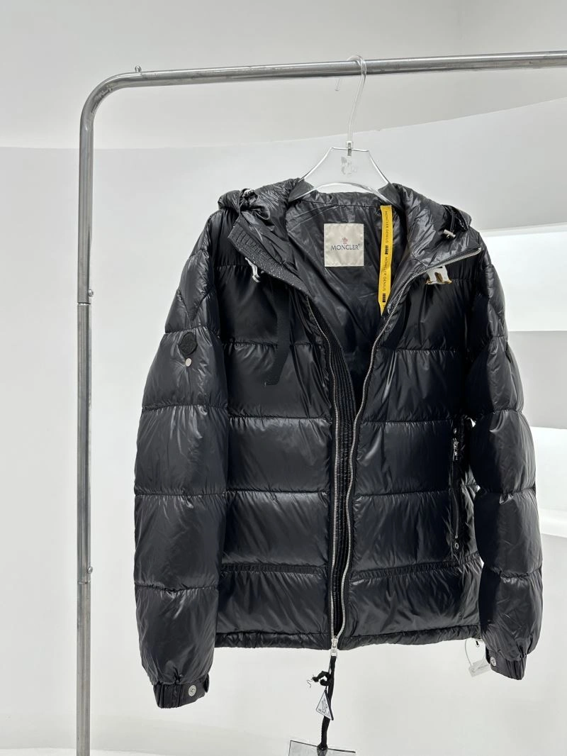 Moncler Down Jackets Cozy 144841