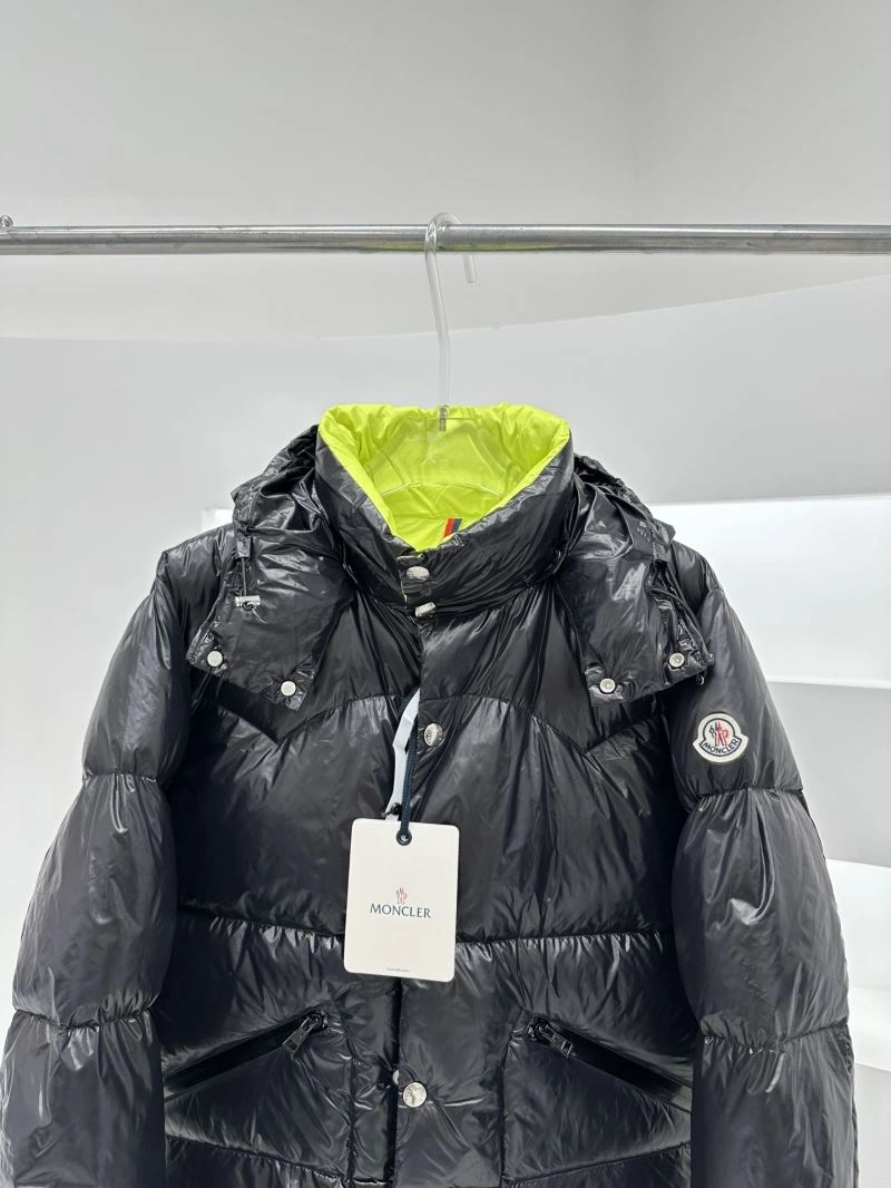 FashionForward Moncler Down Jackets 144833