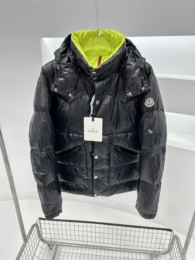 FashionForward Moncler Down Jackets 144833