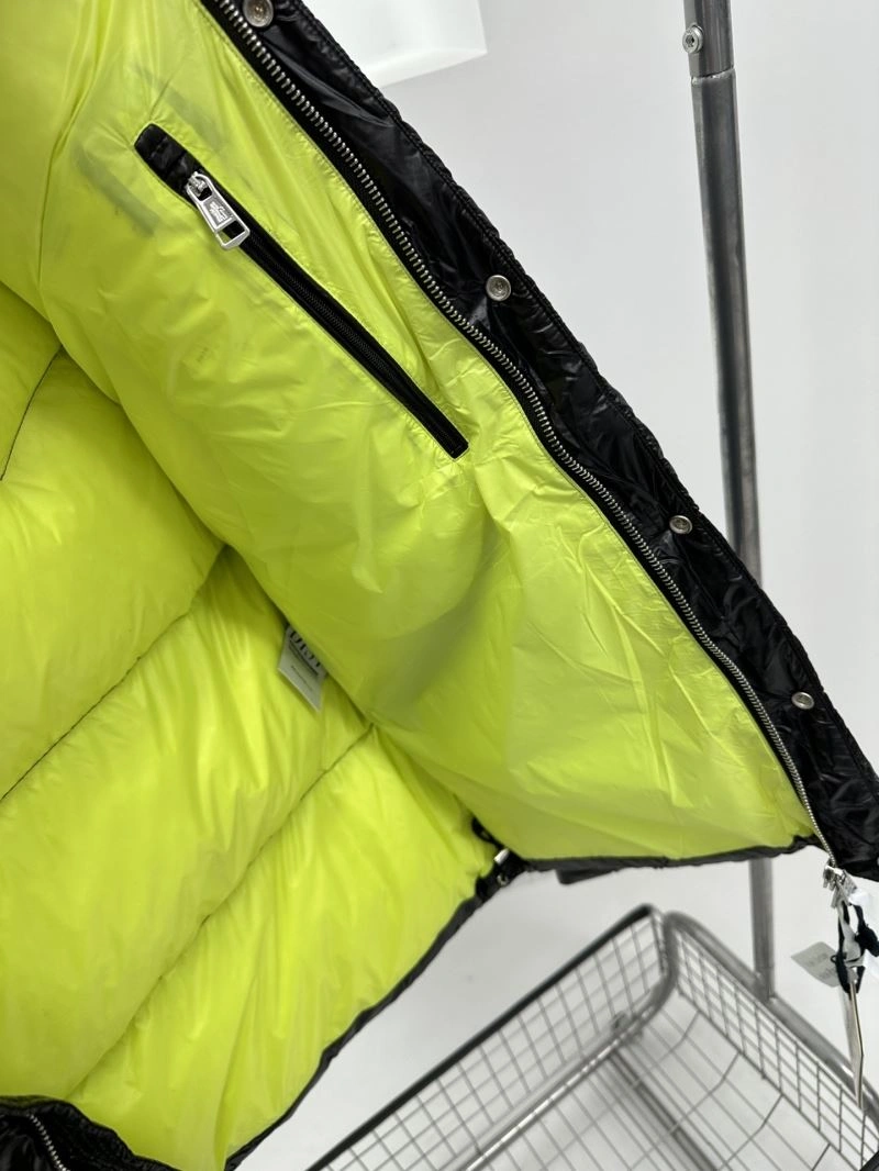 FashionForward Moncler Down Jackets 144833