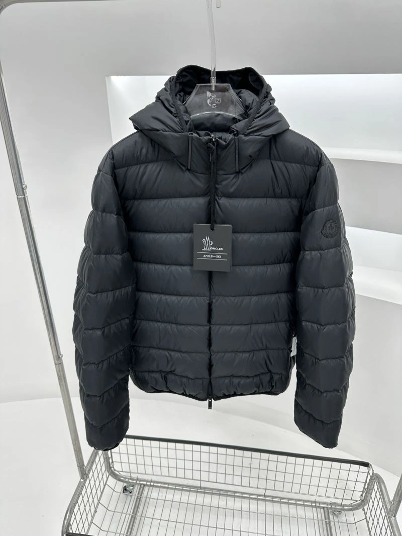Stylish Moncler Down Jackets 144837