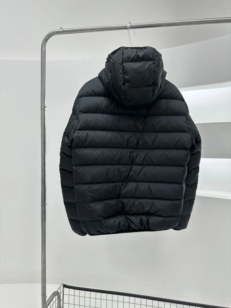 Stylish Moncler Down Jackets 144837