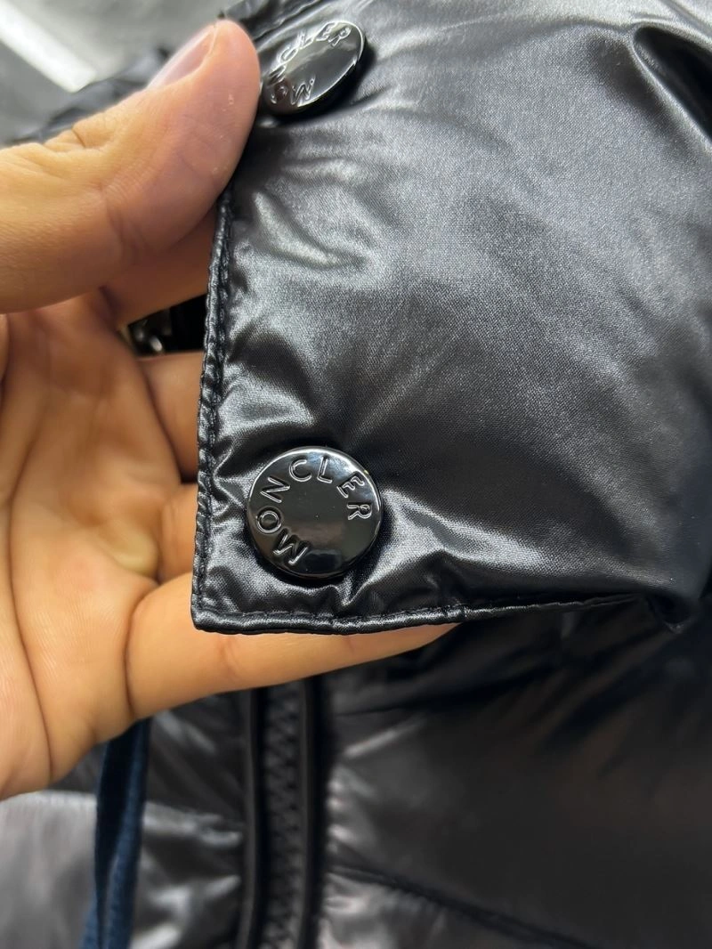 Timeless Moncler Down Jackets 144835