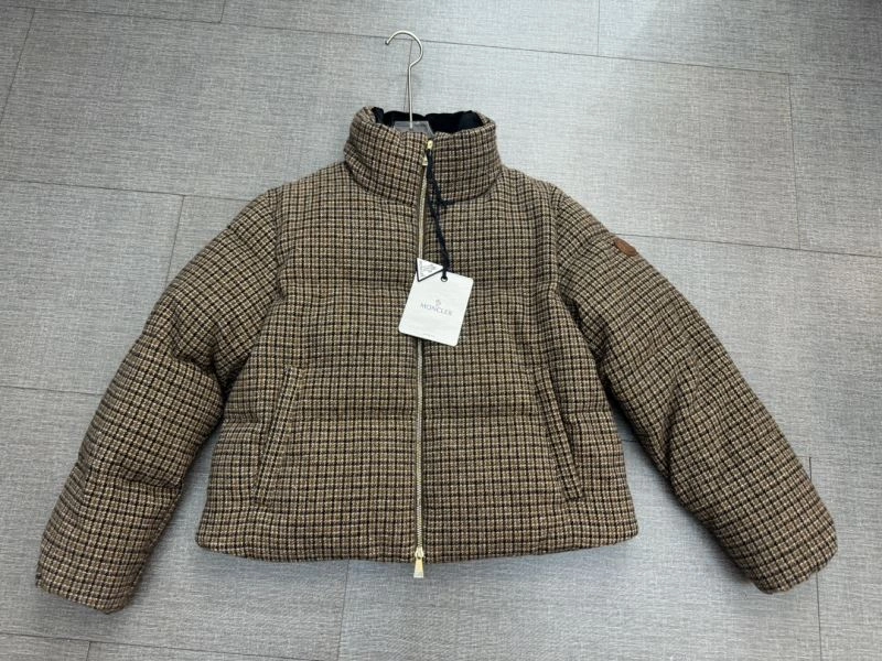 Moncler Down Jackets Stylish 144825
