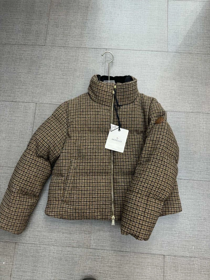 Moncler Down Jackets Stylish 144825