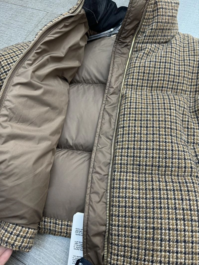 Moncler Down Jackets Stylish 144825