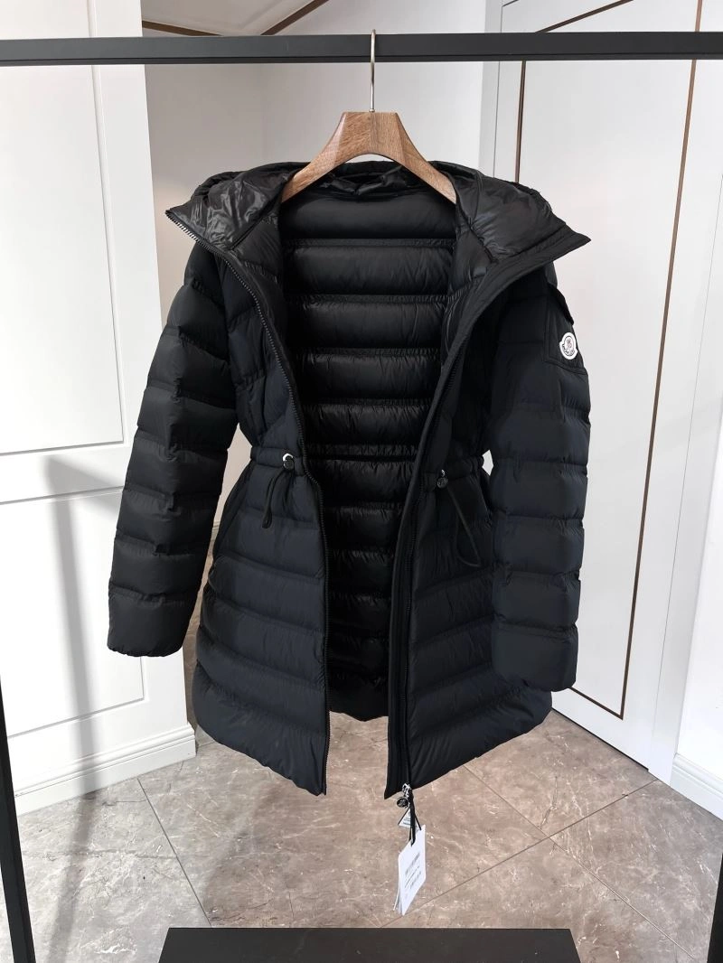 Moncler Down Jackets Bright 144826