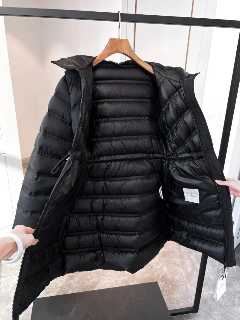 Moncler Down Jackets Bright 144826