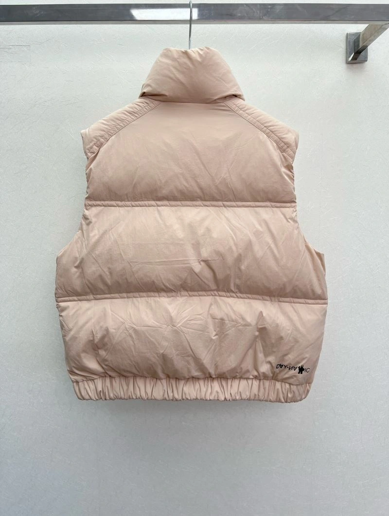 Moncler Down Jackets EyeCatching 144813