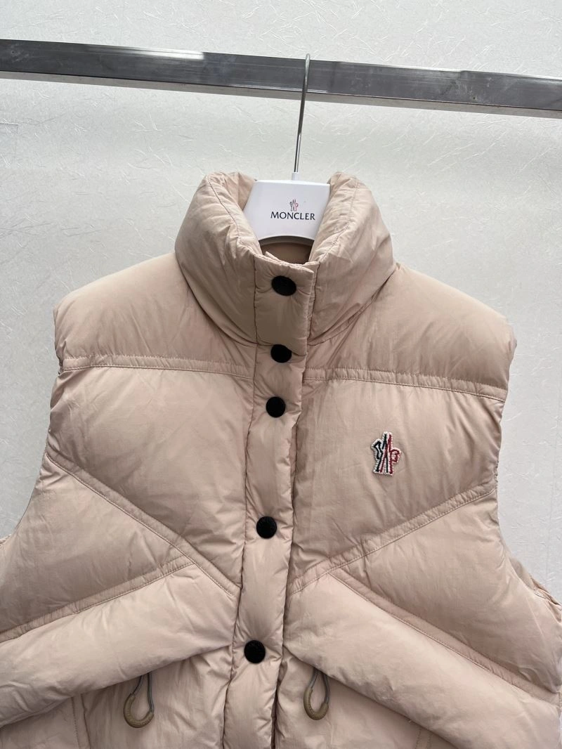 Moncler Down Jackets EyeCatching 144813