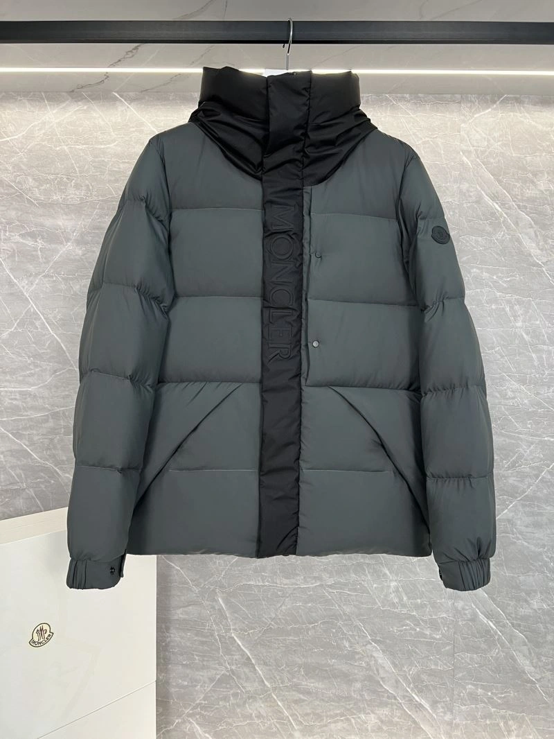 Moncler Down Jackets Sporty 144806