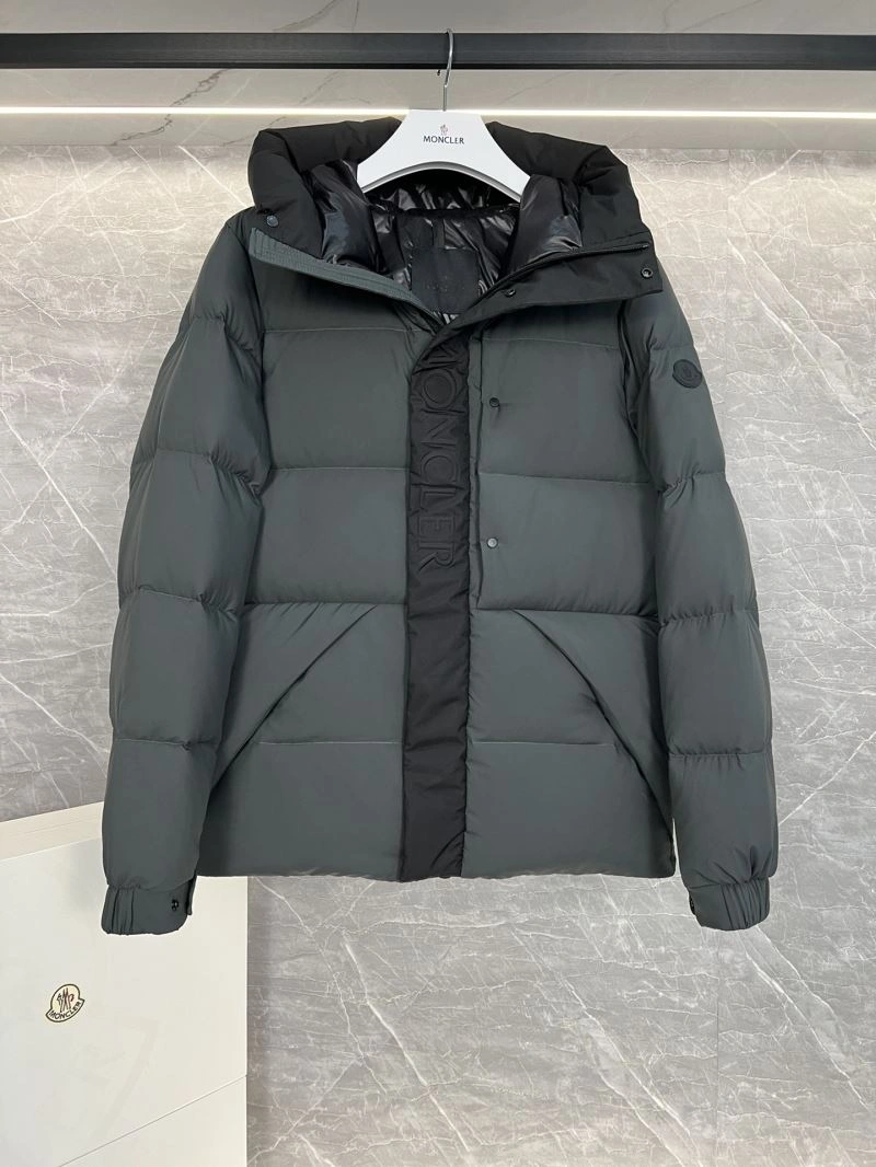 Moncler Down Jackets Sporty 144806