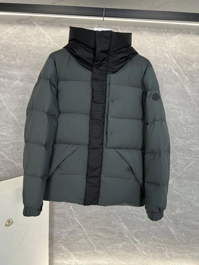 Moncler Down Jackets Sporty 144806