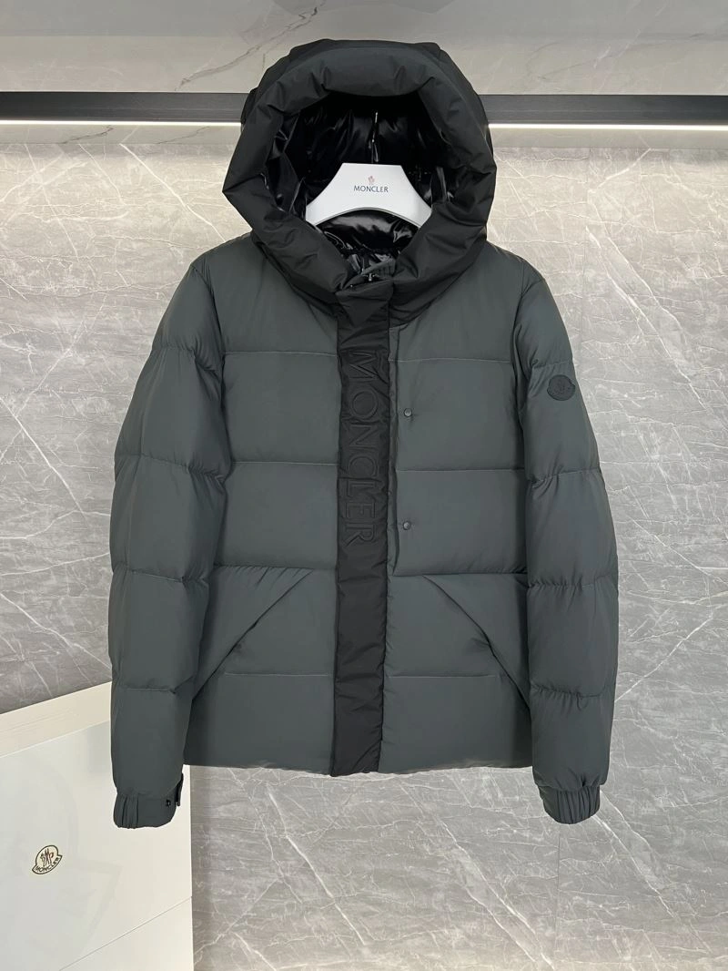 Moncler Down Jackets Sporty 144806