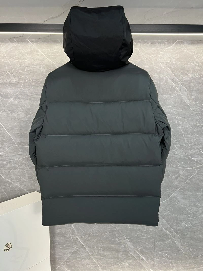 Moncler Down Jackets Sporty 144806