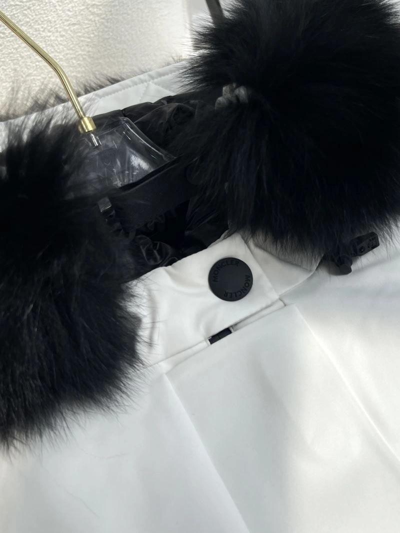 Moncler Down Jackets FlexibleFit 144805