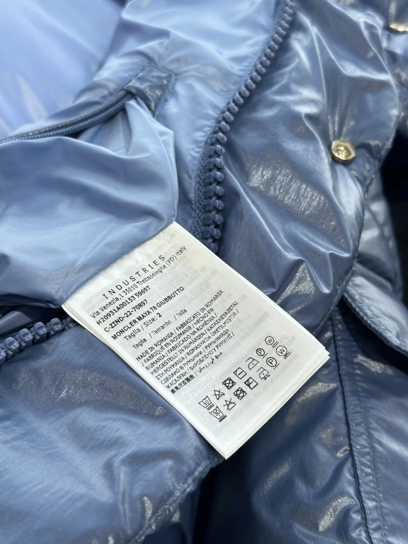 Sporty Moncler Down Jackets 144789