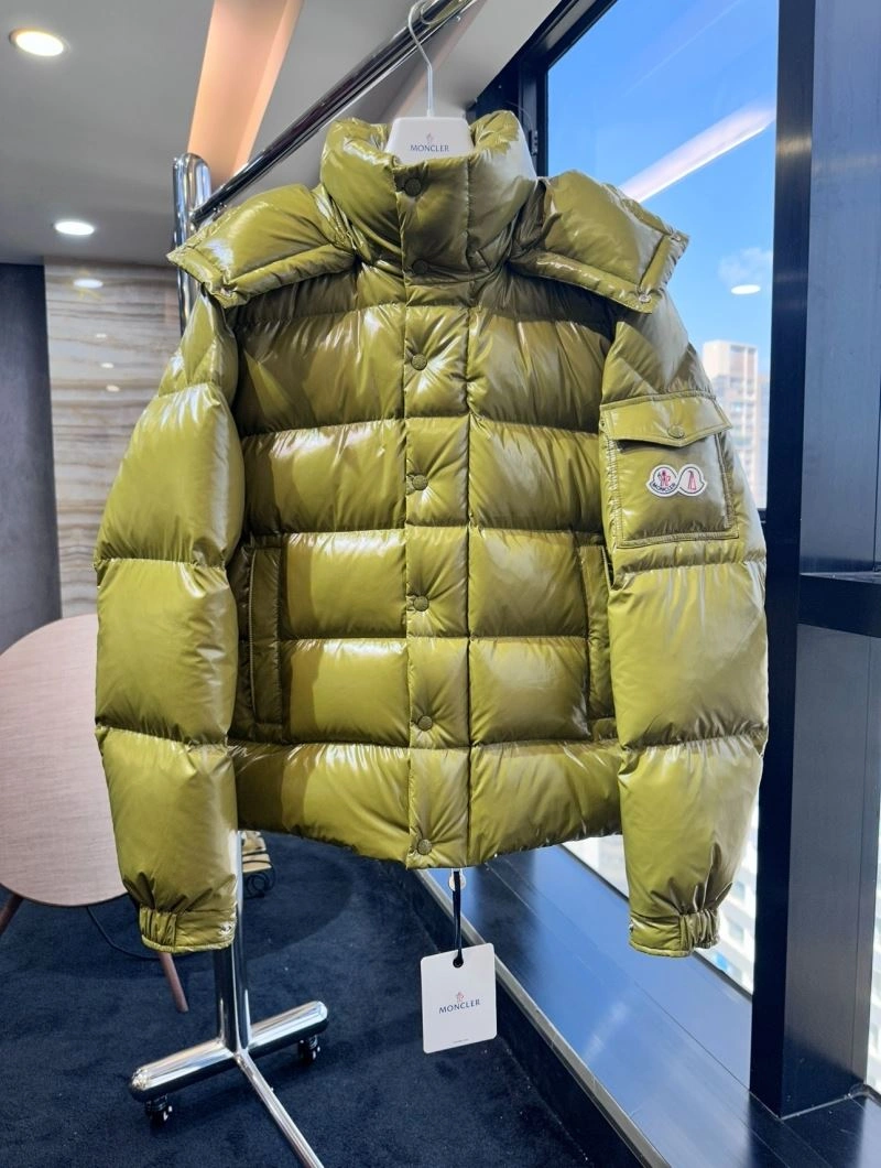 Sleek Moncler Down Jackets 139569